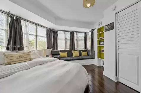 1881 Washington Avenue Miami Beach FL 33139