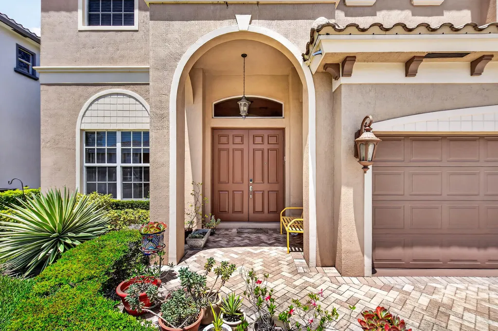 9898 Coronado Lake Drive Boynton Beach FL 33437