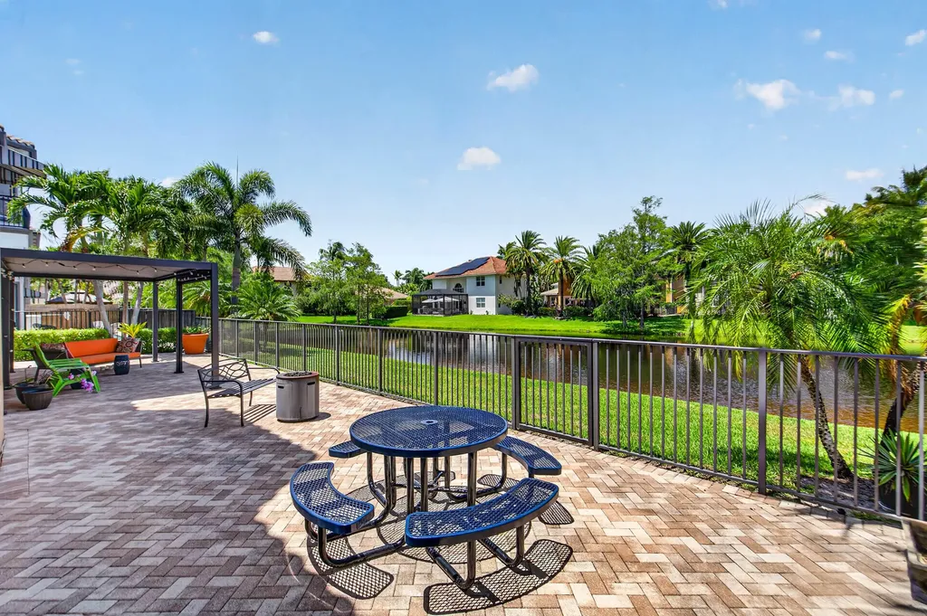 9898 Coronado Lake Drive Boynton Beach FL 33437