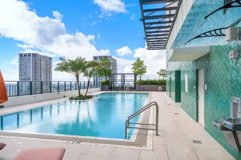 11 NE 6th Street Miami FL 33132