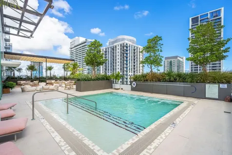 11 NE 6th Street Miami FL 33132