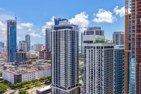 11 NE 6th Street Miami FL 33132