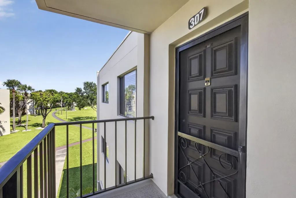 5340 Las Verdes Circle Delray Beach FL 33484