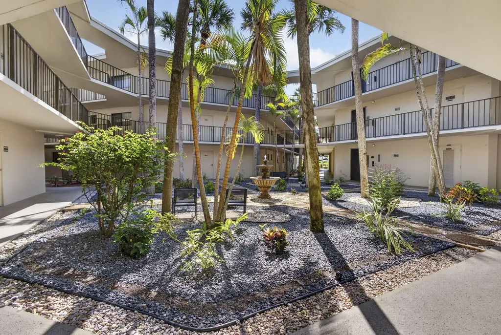 5340 Las Verdes Circle Delray Beach FL 33484
