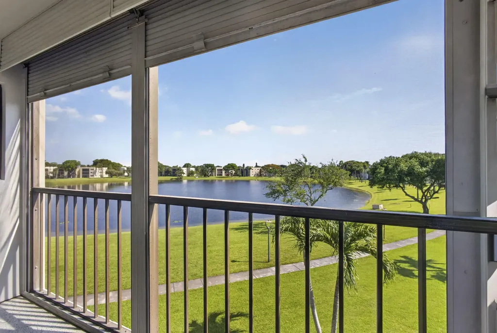 5340 Las Verdes Circle Delray Beach FL 33484