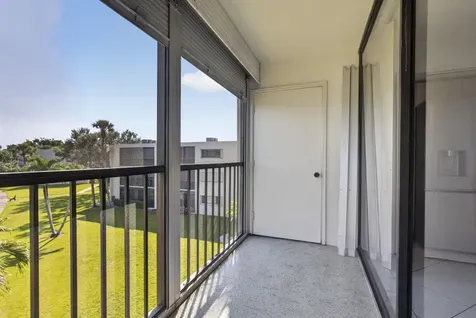 5340 Las Verdes Circle Delray Beach FL 33484