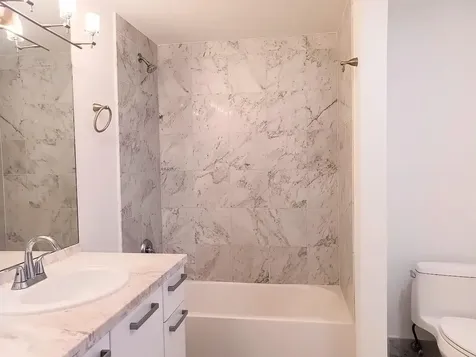 253 NE 2nd Street Miami FL 33132