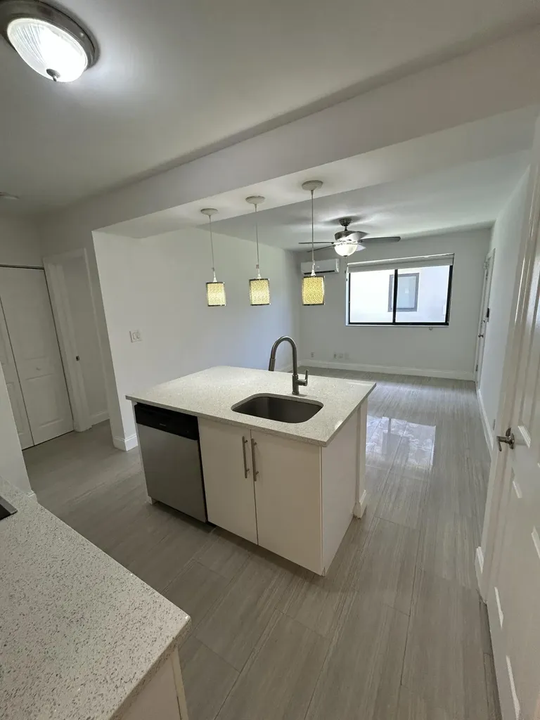 914 NE 15th Avenue Fort Lauderdale FL 33304