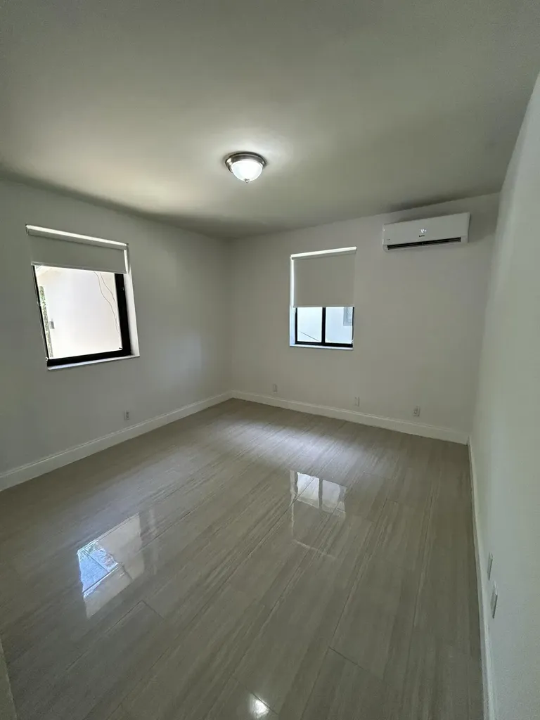 914 NE 15th Avenue Fort Lauderdale FL 33304