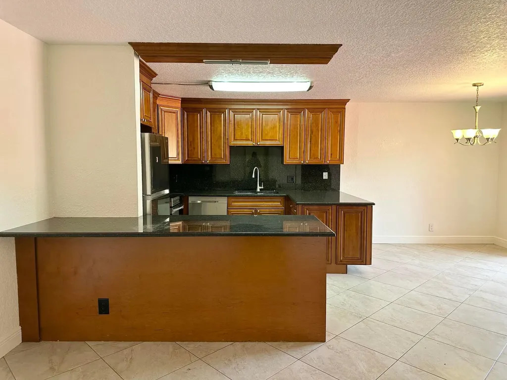 416 Arabian Road Palm Springs FL 33461
