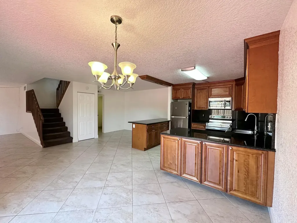 416 Arabian Road Palm Springs FL 33461