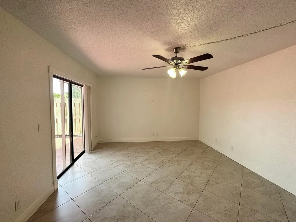 416 Arabian Road Palm Springs FL 33461