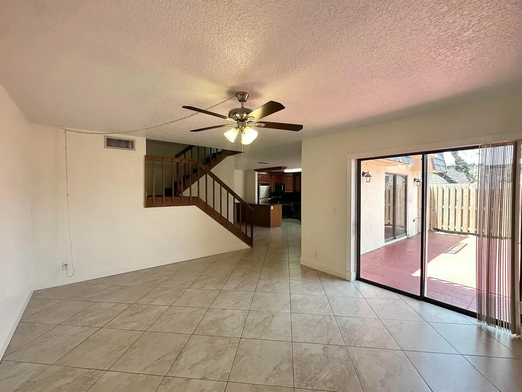 416 Arabian Road Palm Springs FL 33461
