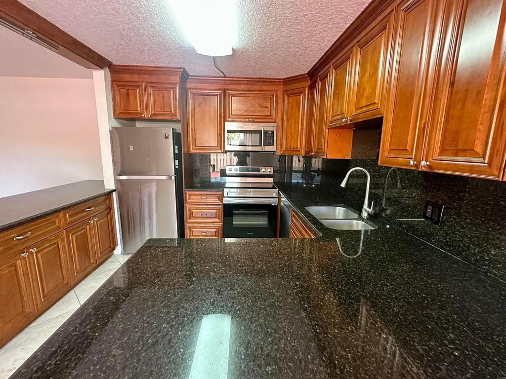 416 Arabian Road Palm Springs FL 33461