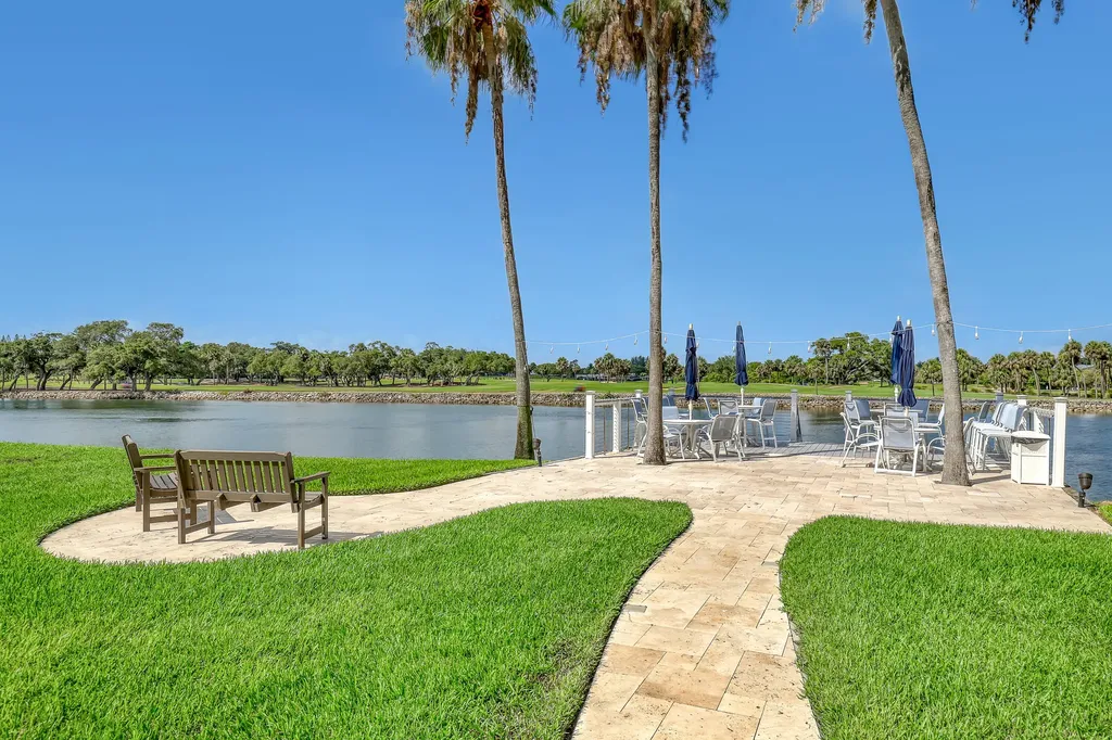 356 Golfview Road North Palm Beach FL 33408