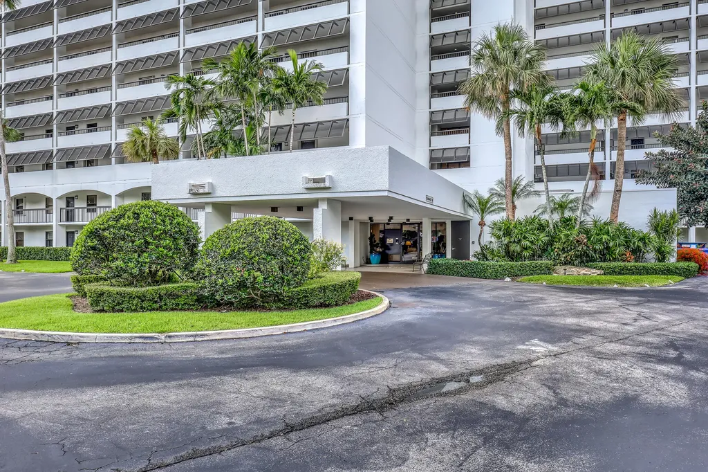 356 Golfview Road North Palm Beach FL 33408