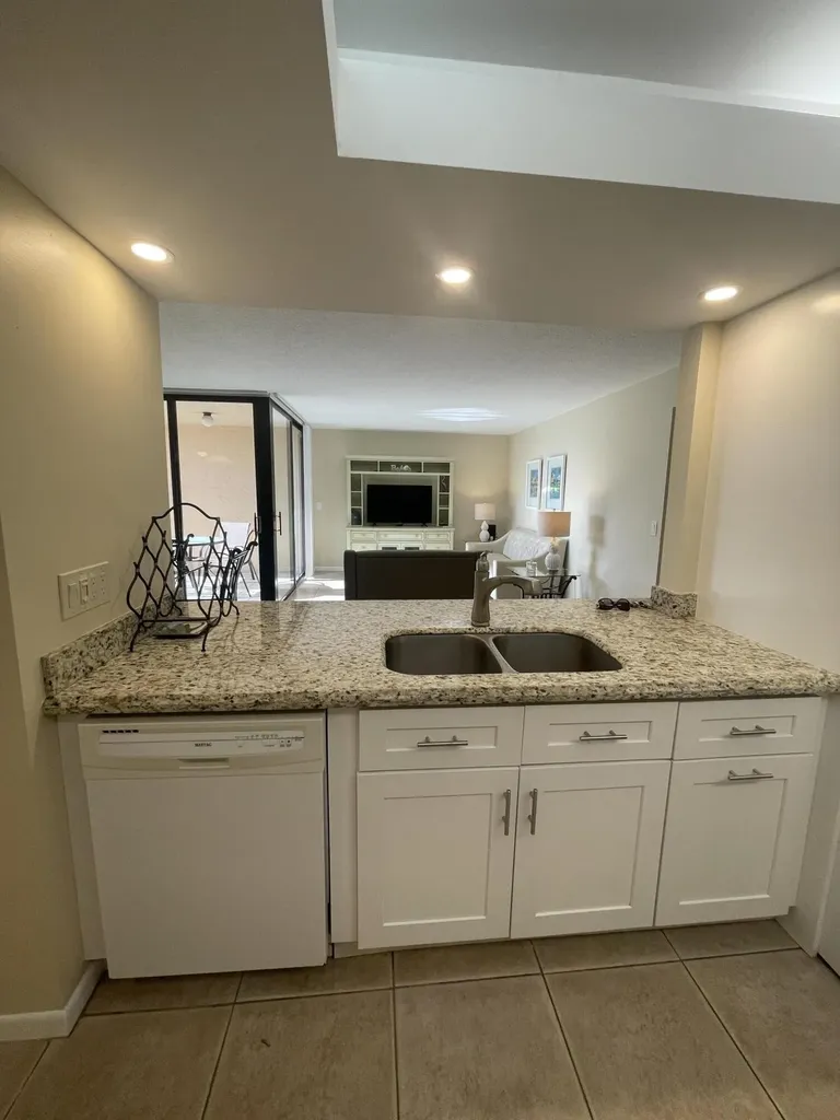 450 Egret Circle Delray Beach FL 33444