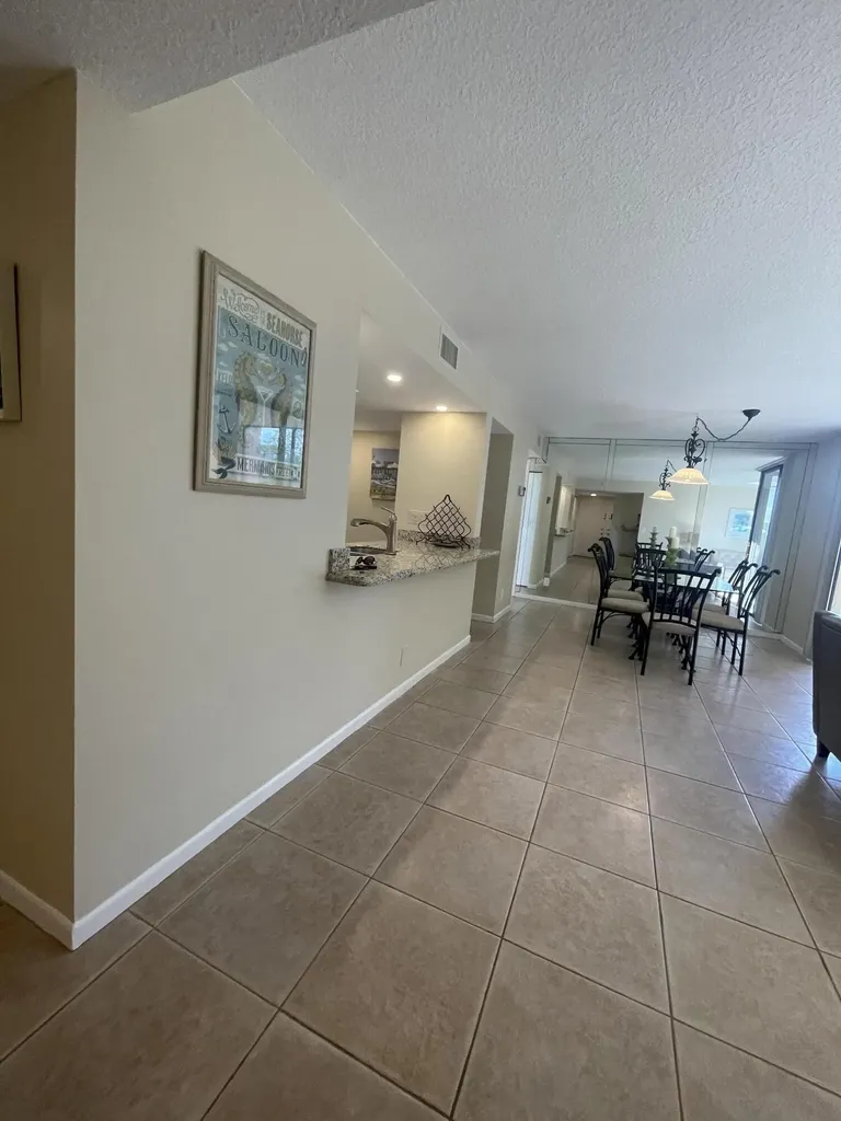 450 Egret Circle Delray Beach FL 33444