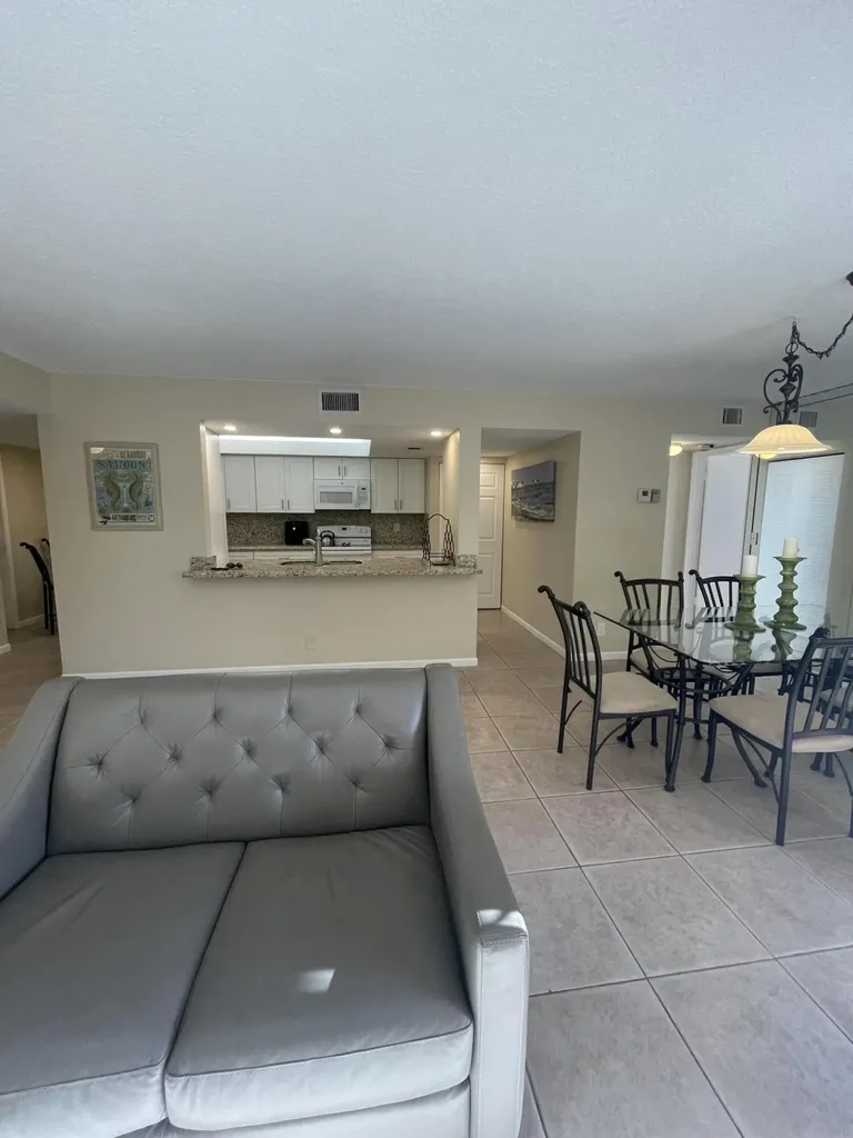 450 Egret Circle Delray Beach FL 33444