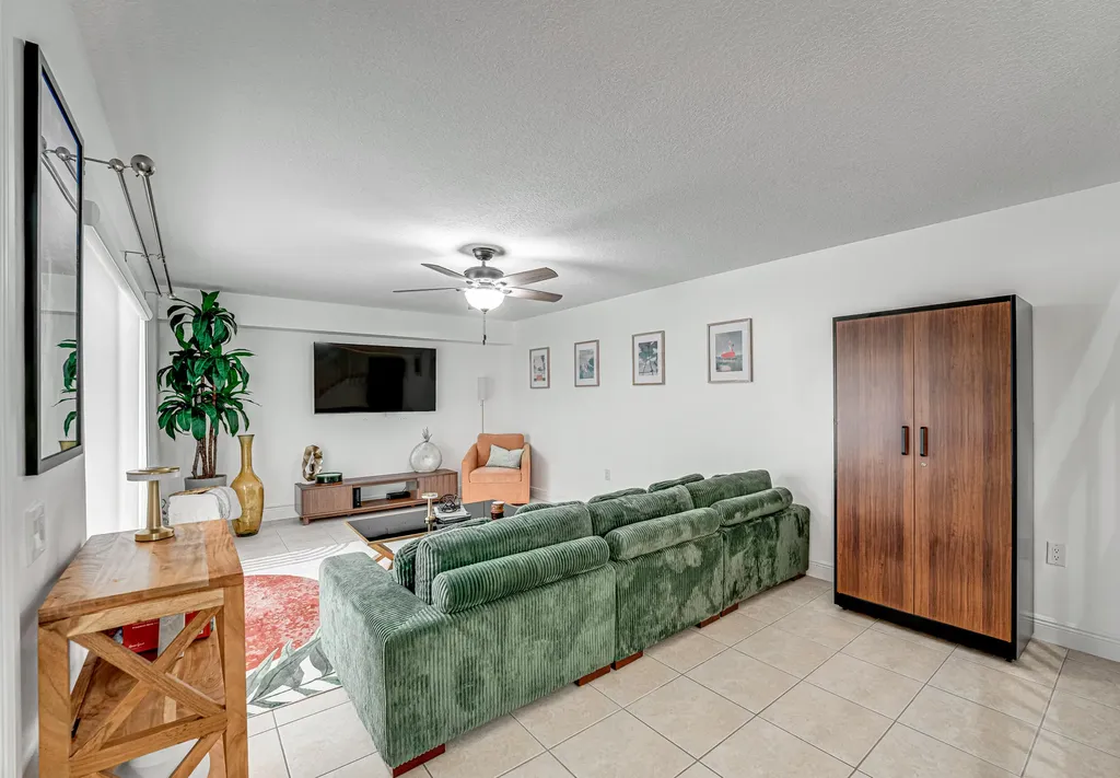 2439 24th Way West Palm Beach FL 33407