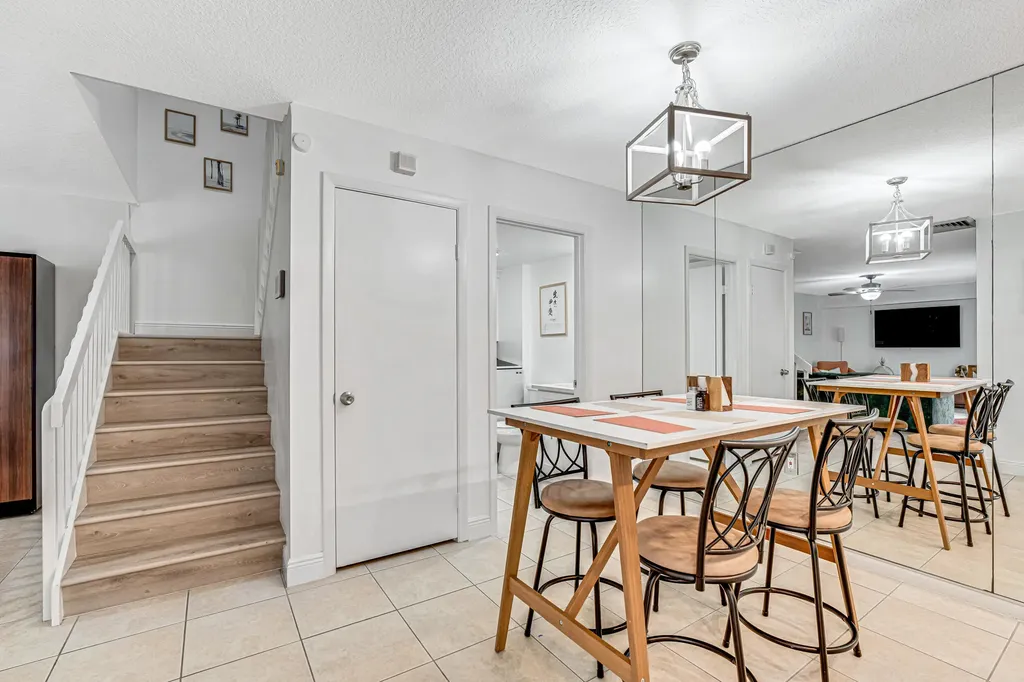 2439 24th Way West Palm Beach FL 33407