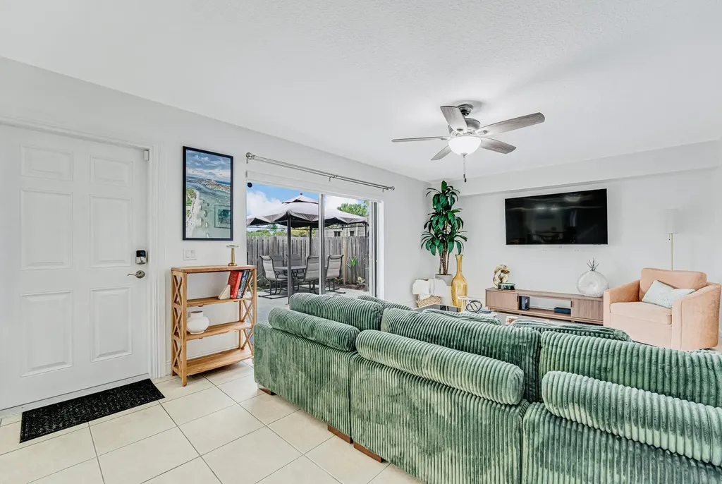 2439 24th Way West Palm Beach FL 33407