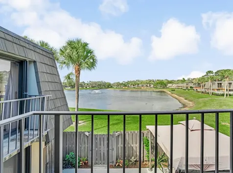 2439 24th Way West Palm Beach FL 33407