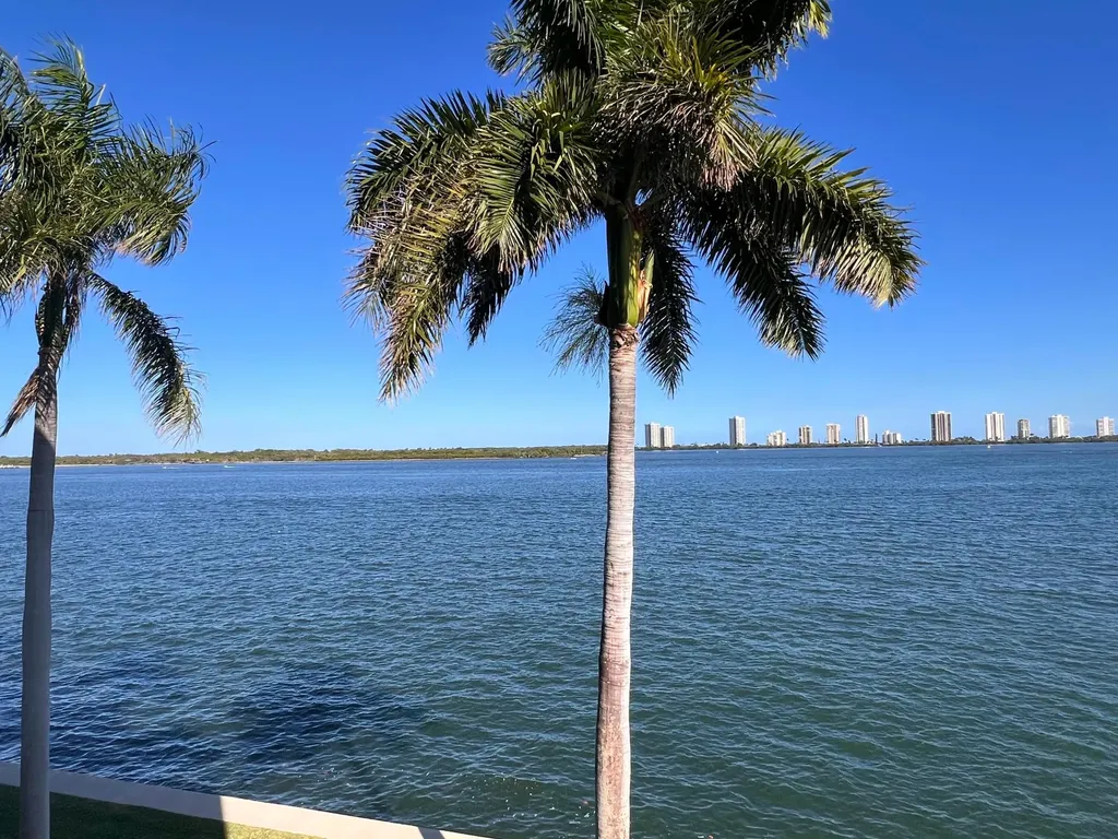 100 Paradise Harbour Boulevard North Palm Beach FL 33408