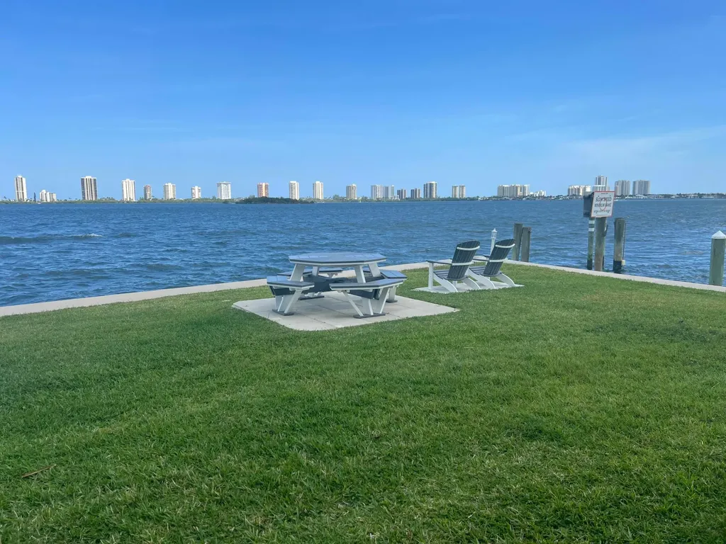100 Paradise Harbour Boulevard North Palm Beach FL 33408