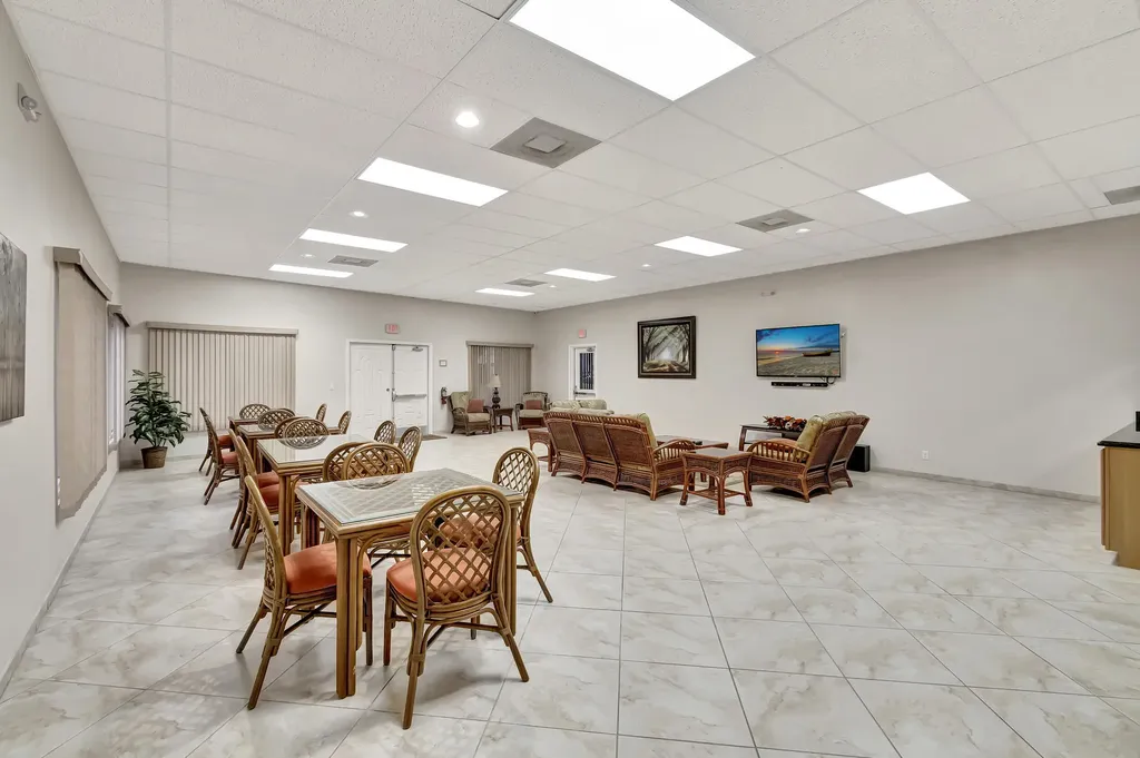 100 Paradise Harbour Boulevard North Palm Beach FL 33408
