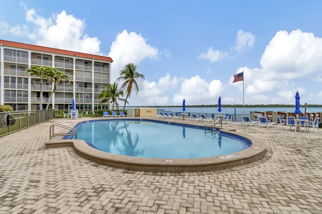 100 Paradise Harbour Boulevard North Palm Beach FL 33408