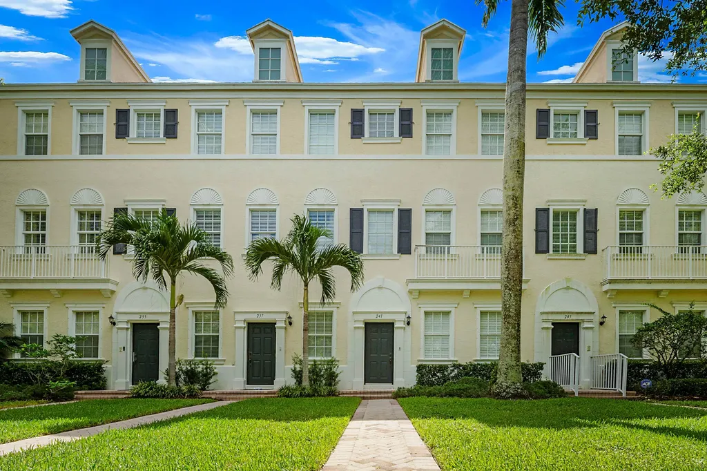 241 E Thatch Palm Circle Jupiter FL 33458