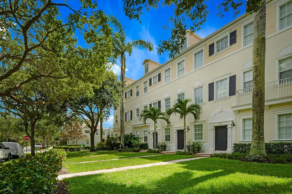 241 E Thatch Palm Circle Jupiter FL 33458