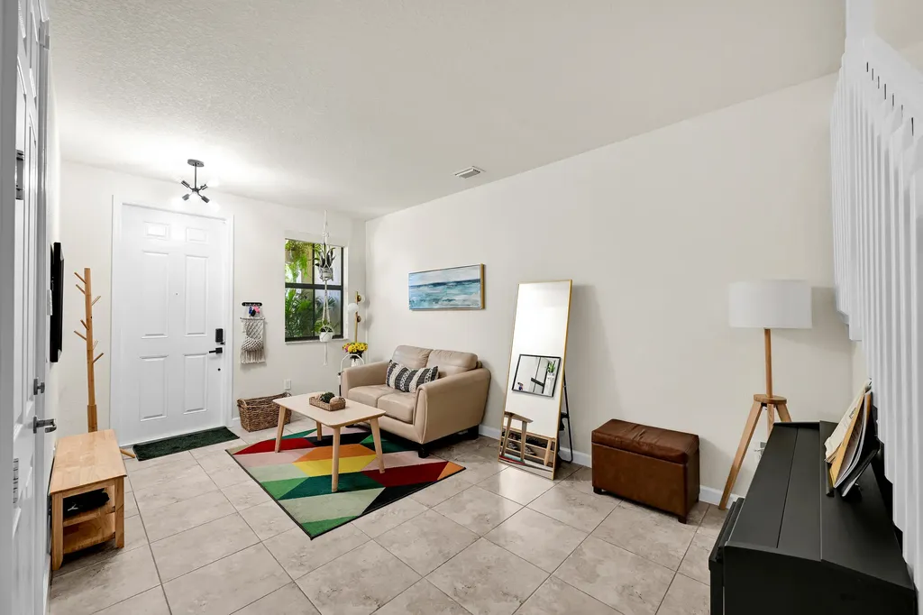 6977 Broadland Way Coconut Creek FL 33073