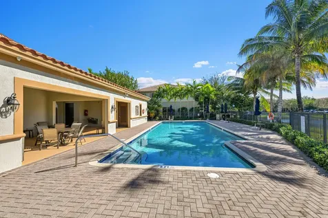 6977 Broadland Way Coconut Creek FL 33073