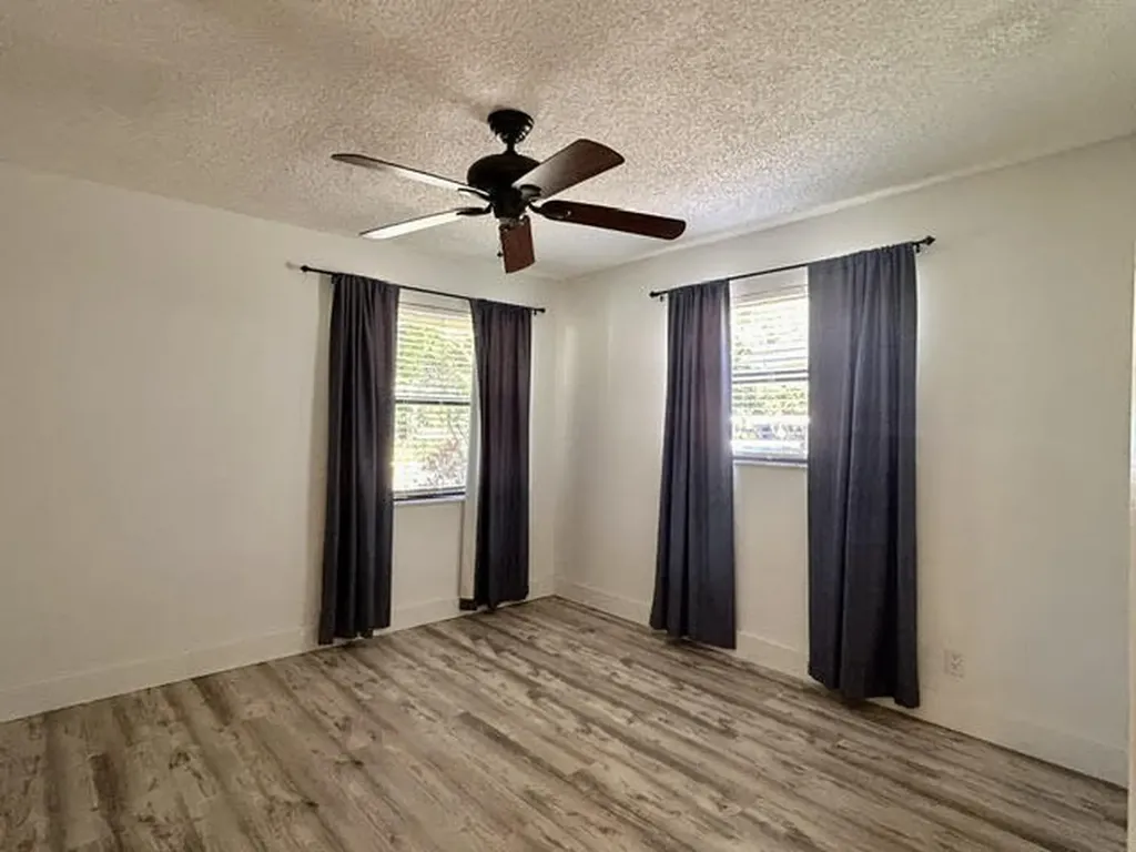 3054 S Oakland Forest Drive Oakland Park FL 33309