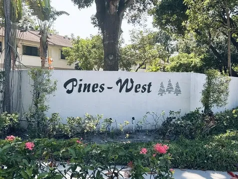 3054 S Oakland Forest Drive Oakland Park FL 33309