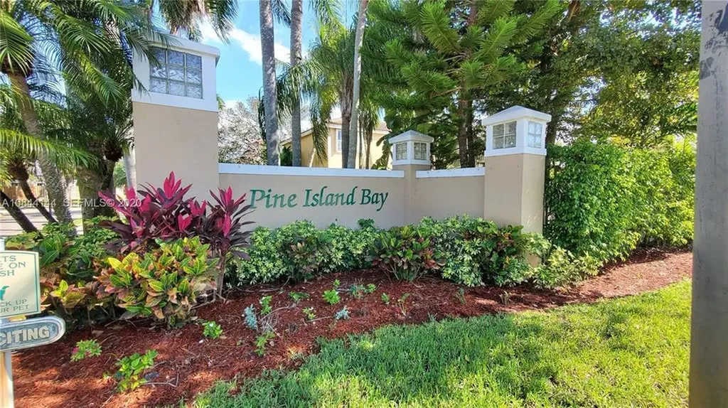 4430 SW 82nd Way Davie FL 33328