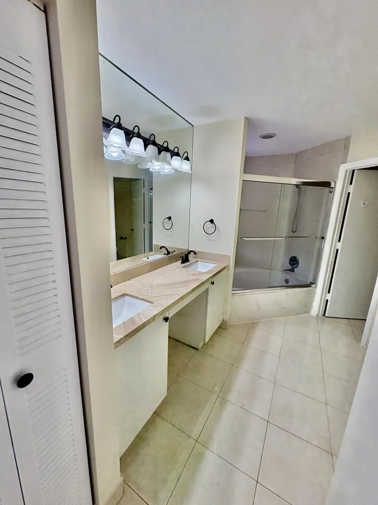 4430 SW 82nd Way Davie FL 33328