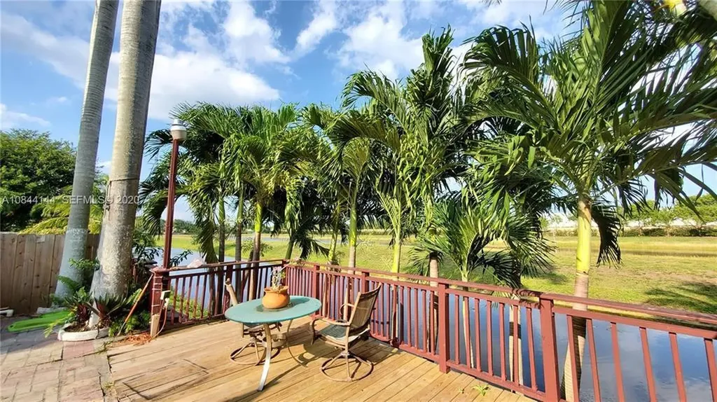 4430 SW 82nd Way Davie FL 33328