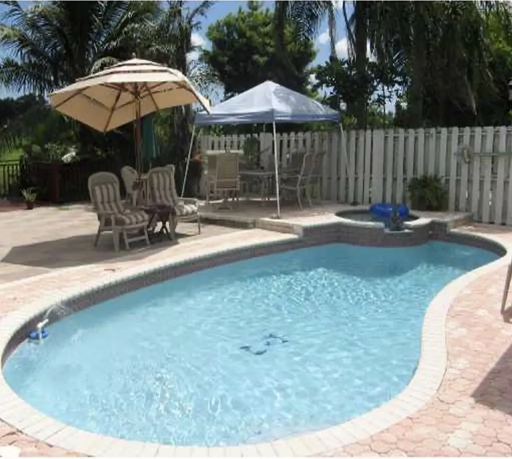 4430 SW 82nd Way Davie FL 33328