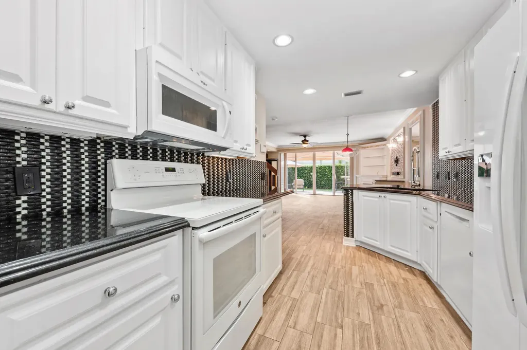 477 Capistrano Drive Palm Beach Gardens FL 33410