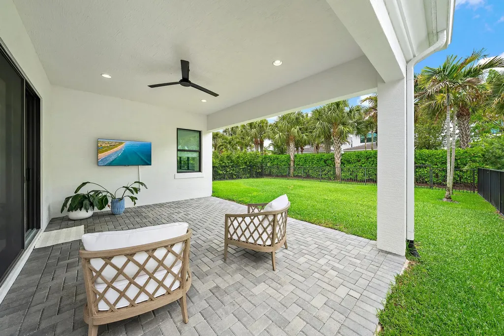13185 Faberge Place Palm Beach Gardens FL 33418