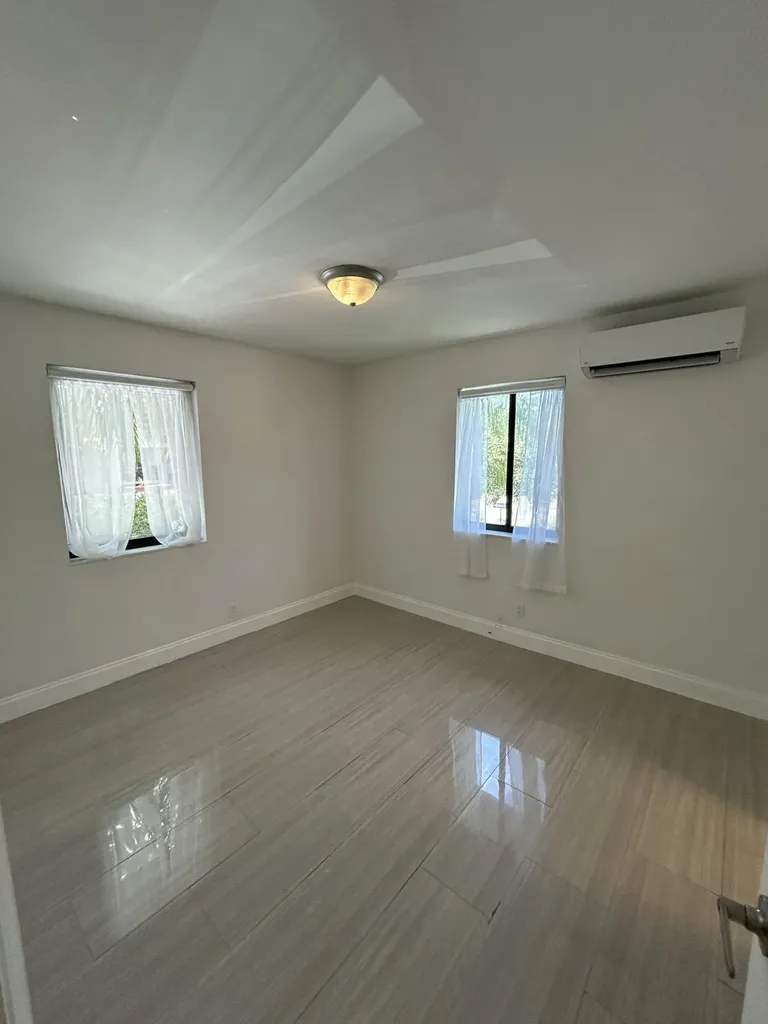 918 NE 15th Avenue Fort Lauderdale FL 33304