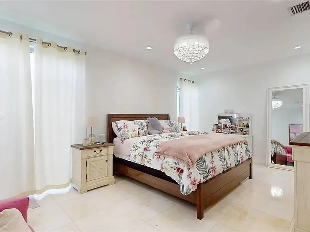 3091 SW 21st Street Miami FL 33145