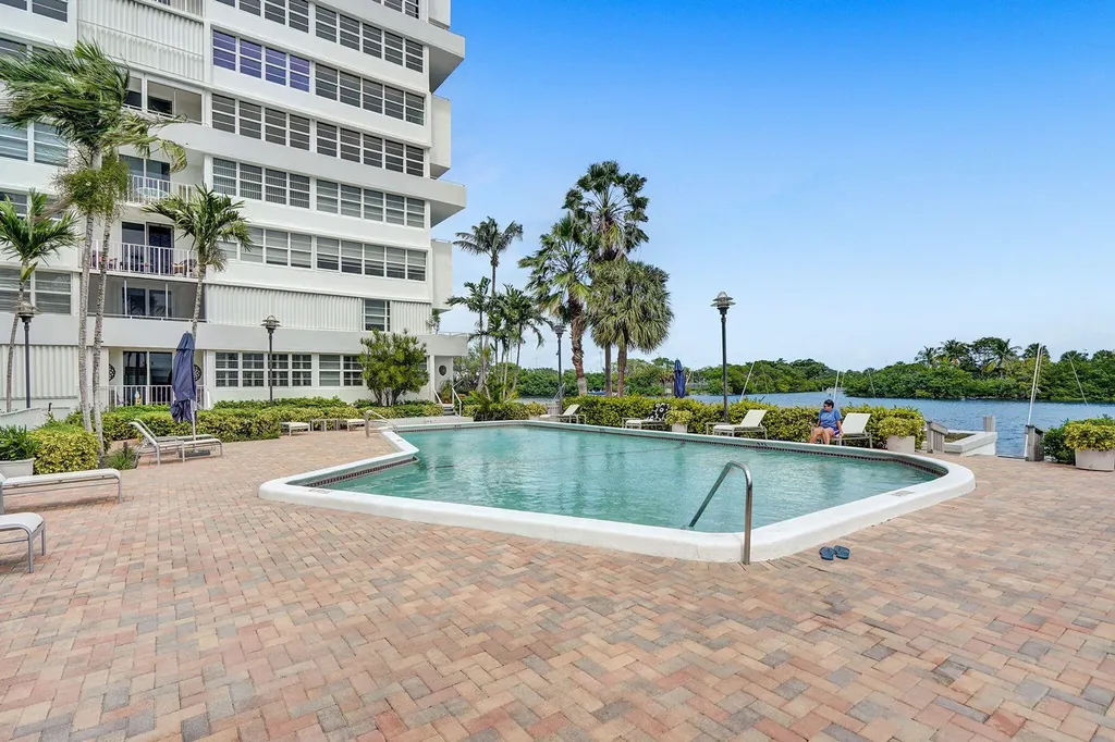 1170 N Federal Highway Fort Lauderdale FL 33304