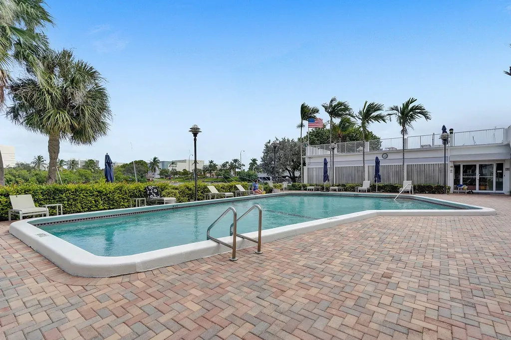 1170 N Federal Highway Fort Lauderdale FL 33304
