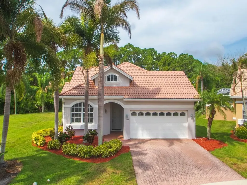 709 SW Andros Cove Port St Lucie FL 34986