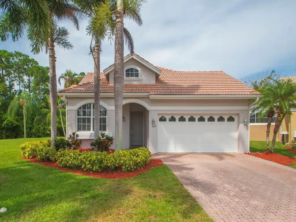 709 SW Andros Cove Port St Lucie FL 34986