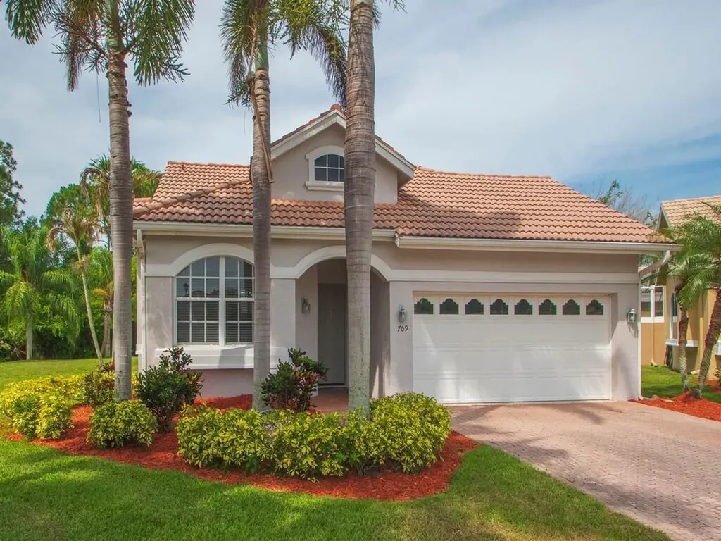 709 SW Andros Cove Port St Lucie FL 34986